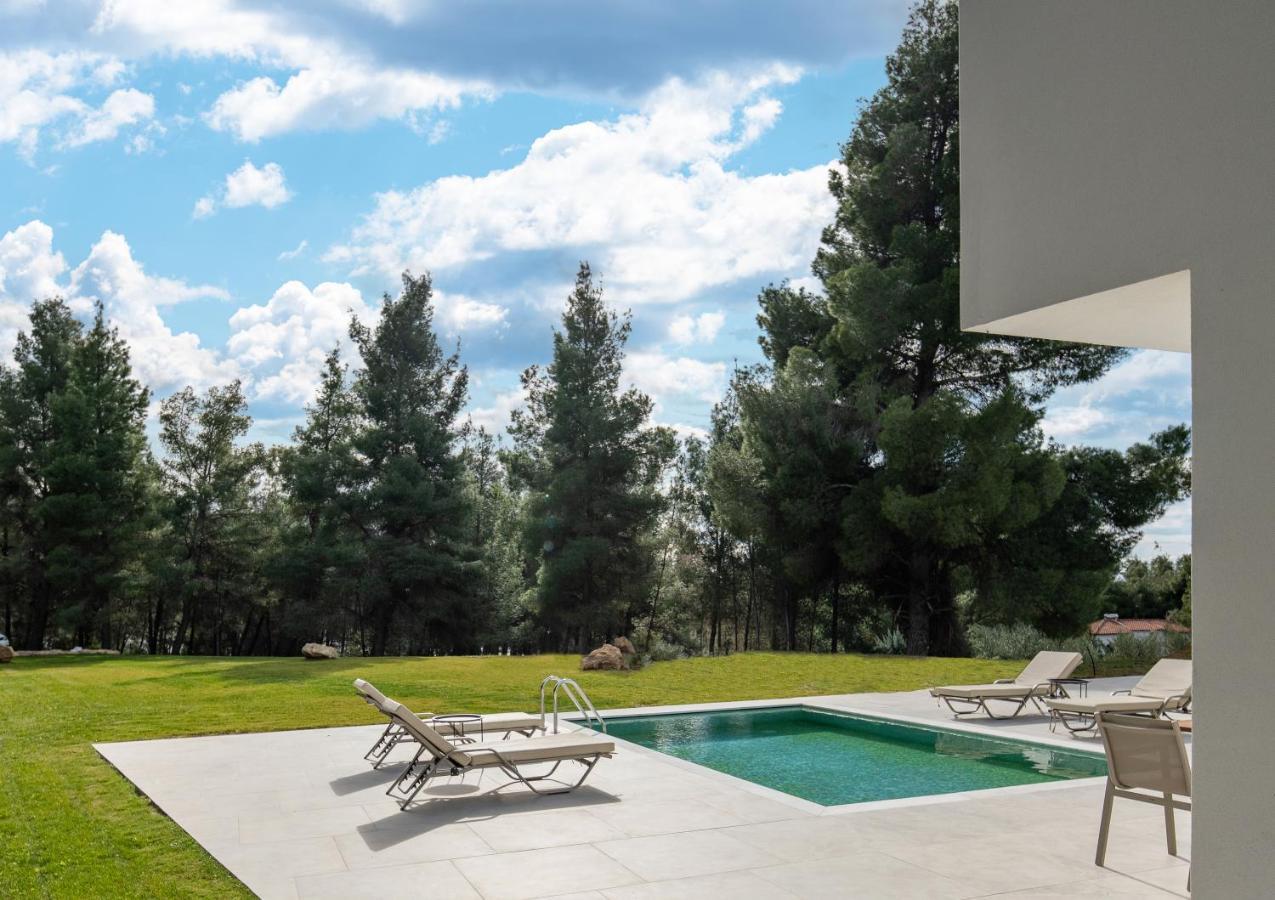 Nikiti Botanic Pool Suites Luaran gambar