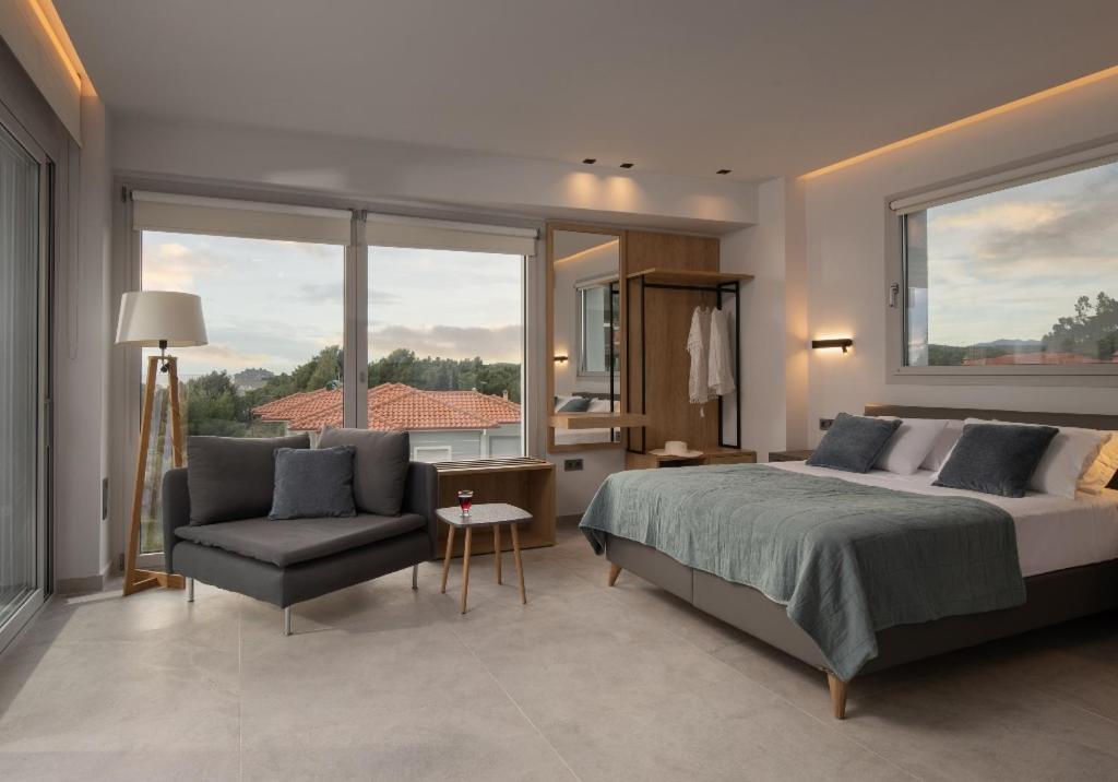 Nikiti Botanic Pool Suites Luaran gambar