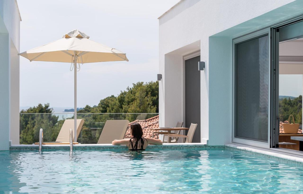 Nikiti Botanic Pool Suites Luaran gambar
