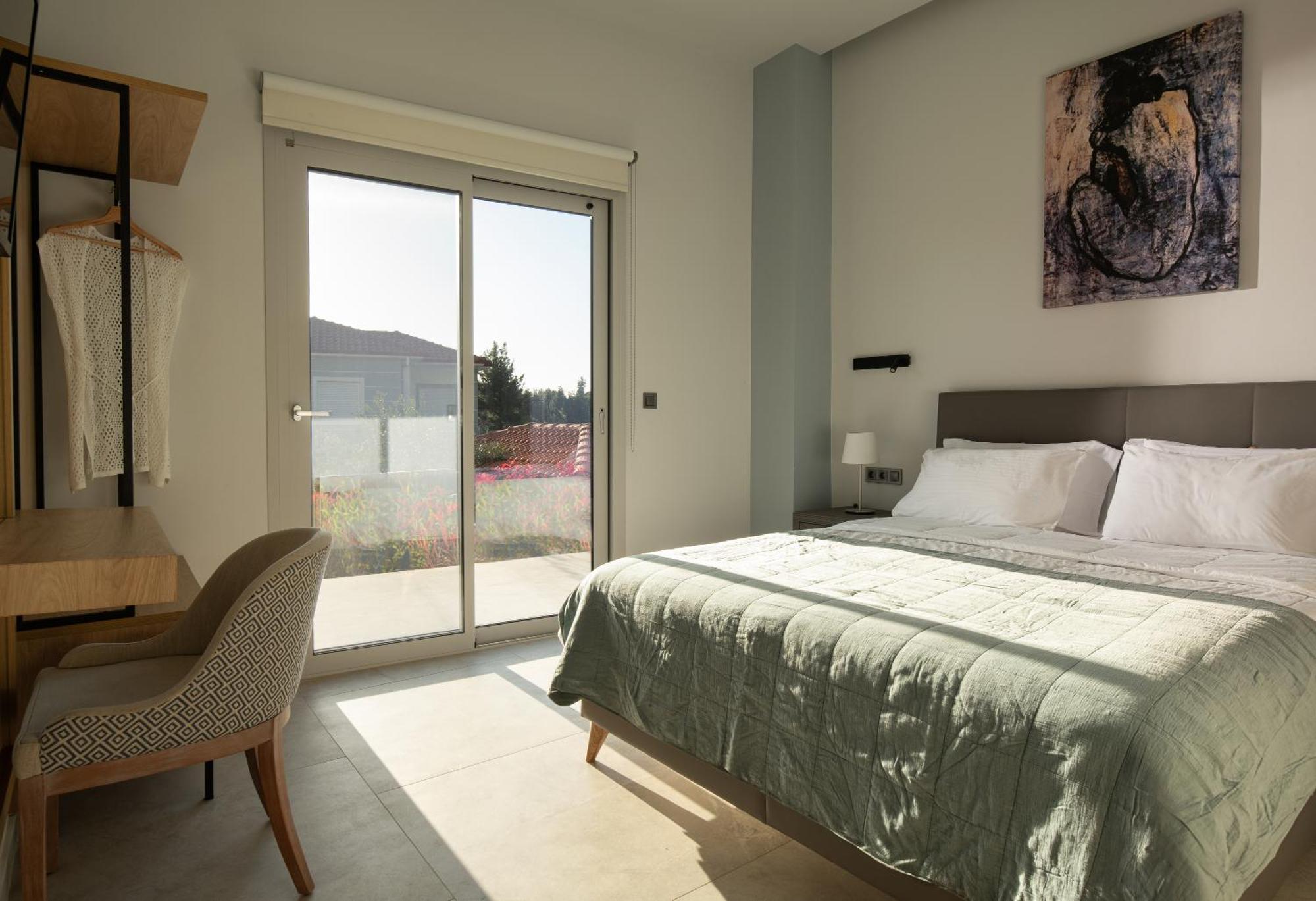 Nikiti Botanic Pool Suites Luaran gambar